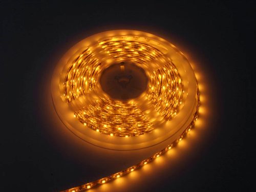 70-986 # LED szalag sárga 2835 5m / 300 vízálló + dc