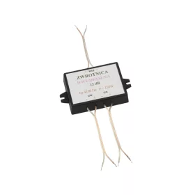 3337# Kétutas 150 W-os hangszóró-szűrő házban