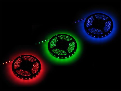 70-943 # RGB 5050 5m / 300 led szalag + cappuccino