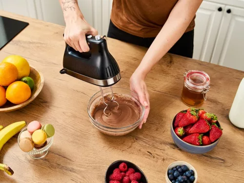 Keverés és tárolás kézi mixerrel