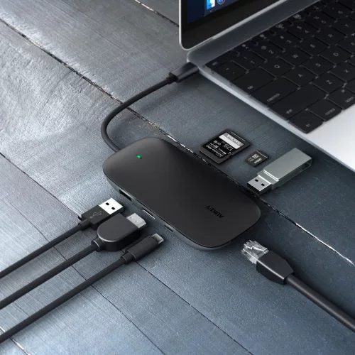 CB-C71 alumínium USB-C hub | 8 az 1-ben | RJ45 Ethernet 10/100/1000 Mbps | 3xUSB 3.1 | HDMI 4k@30Hz | SD és MicroSD | USB-C tápellátás 100 W