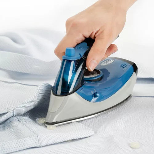 Black+Decker BXIR1000E utazóvasaló (1000W; kék-ezüst)