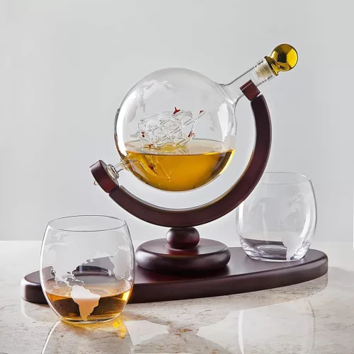 Gravírozott Whiskey Decanter Globe Adagoló + 2 Pohár