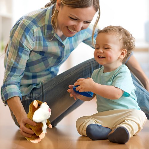 INTERAKTÍV BESZÉLŐ HÖRGÖCSKŐ GÚNYMADÁR MEGISMÉTELI A FELVÉTELT SZAVAKAT