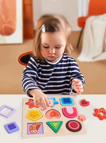 Fa puzzle alakzatok, illeszkedő oktatási Montessori figurák