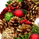 Díszkoszorú 34Cm Zöld Fenyőkkel És Csillámgolyókkal