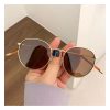 Klasszikus napszemüveg díszítéssel OK394