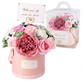 Műrózsa virágcsokor, illatos, dobozban 21x22cm BUK10R