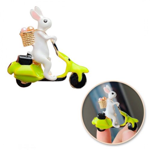 Dekoratív bross nyuszi tojásokkal robogón BZ193