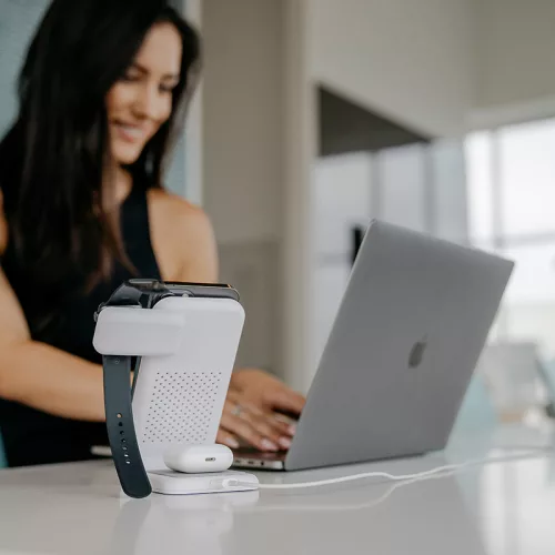 STM ChargeTree Swing 3-in-1 vezeték nélküli töltőállomás Phone, AirPods, Apple Watch - fehér