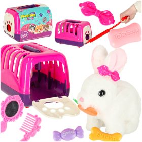 Répás plüssnyuszi sétál, mozgatja a füleit