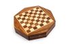Mágneses sakkfigurák nyolcszögletű dobozban