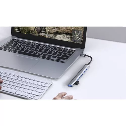 Izoxis 24374 USB HUB - 1 port 3.2 + 6 port 2.0