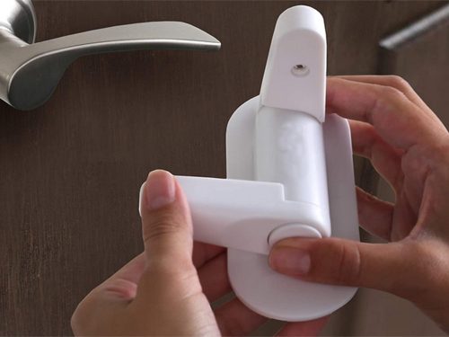 Gyerek Biztonsági zár kilincshez 2 db