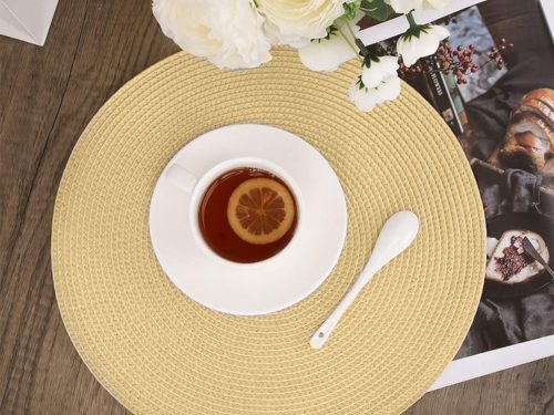 Kerek tányér tányéralátét konyha kockás asztali terítő krém