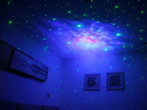 Csillagprojektor űrhajós galaxis éjszakai fény ég lézer led távirányító