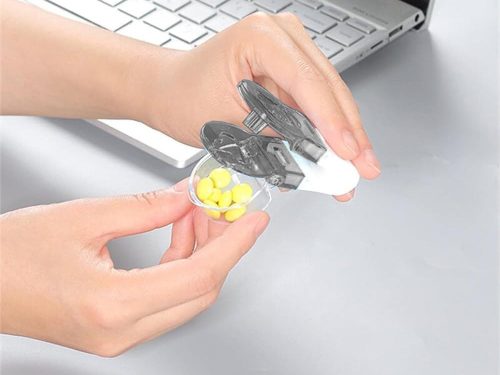 Tablettakinyomó facsaró kézi fekete