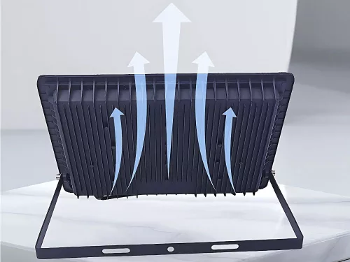 LED reflektor 10 W 6000 K szürkülátérzékelővel IP66
