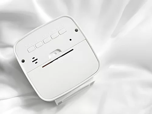 Ébresztőóra dátummal és hőmérséklettel szundi funkcióval lcd nedvességmérő fehér