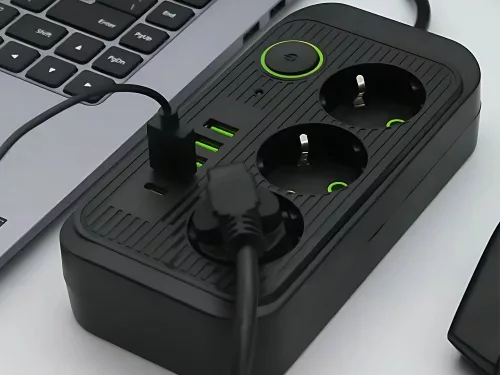 3 aljzatos tápcsatlakozó 3 aljzat 230v 2m 4x usb 1x ucb-c
