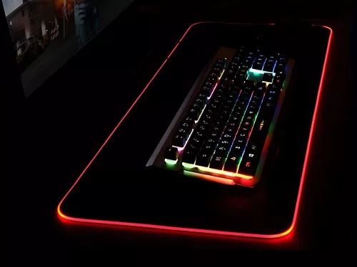 Gaming egérpad megvilágított rgb xxl 90x40 az egér billentyűzet alatt usb