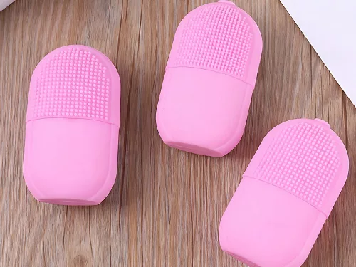 JÉGROLÓ SZILIKON ARCMASSZÁZSGÉP NYUGTATÓ ÉS SIMÍTÓ HATÁSÚ pink