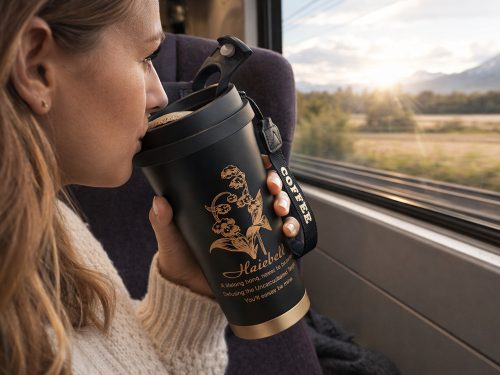 Thermal mug 530 ml szalmával és acél fogantyúval