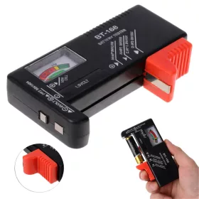   AA, AAA, 9V, C, D elemekhez használható univerzális analóg feszültségmérő