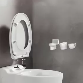   levehető zsanérokkal ellátott, lágyan záródó WC-ülőke